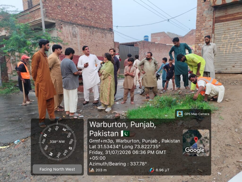 Anbreen Mukhtar Visits the Field During Monsoon Rains to Hear Public Complaints